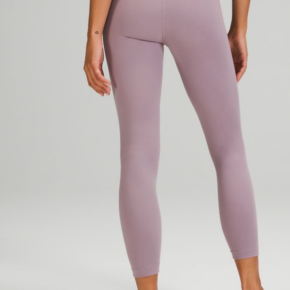 Lululemon InStill High-Rise. Size 4. 25" inseam.Double lined.Excellent Condition - Picture 5 of 6